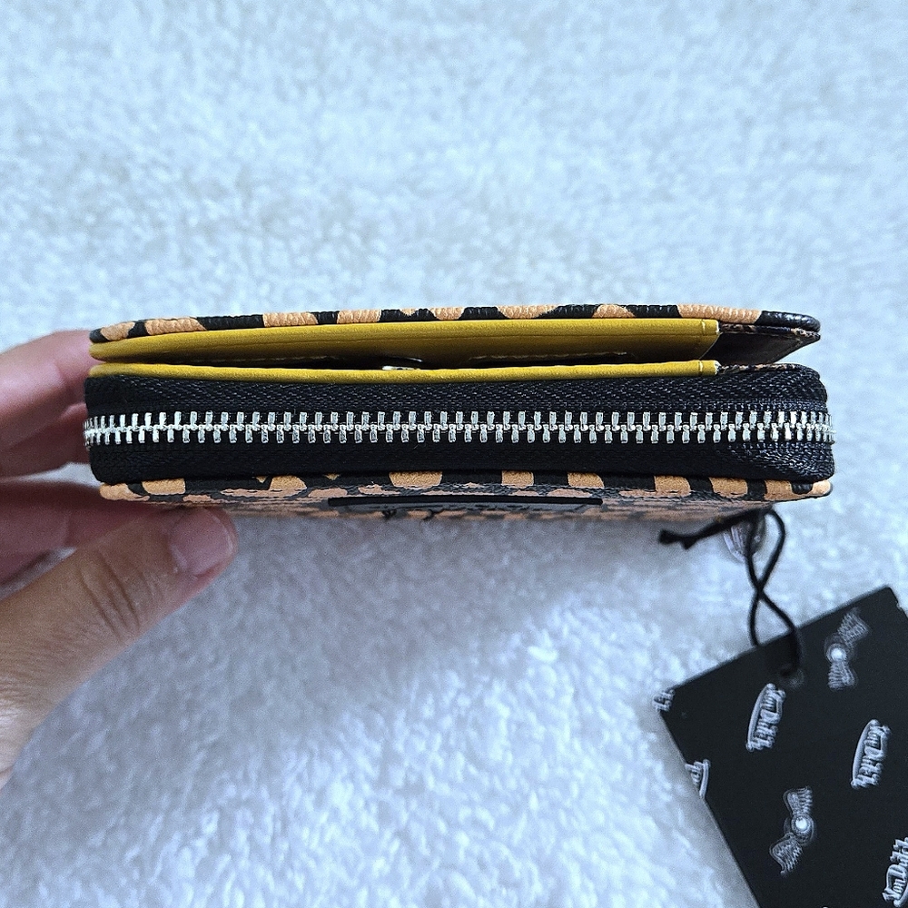 Von Dutch "Orange🧡 Cheetah" Bifold✌️ Wallet - NWT - Picture 3 of 16